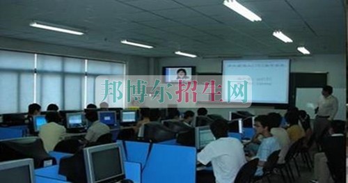 成都計算機網絡技術就業(yè)形勢怎么樣