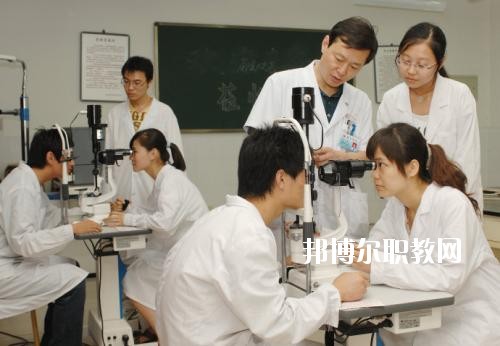 四川2020年衛(wèi)校和幼師哪個(gè)好