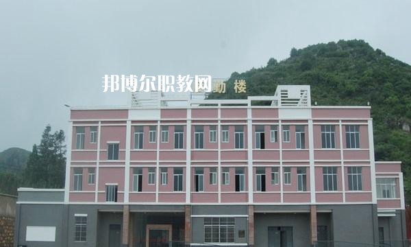 曲靖師宗職業(yè)技術(shù)學(xué)校2021年招生辦聯(lián)系電話