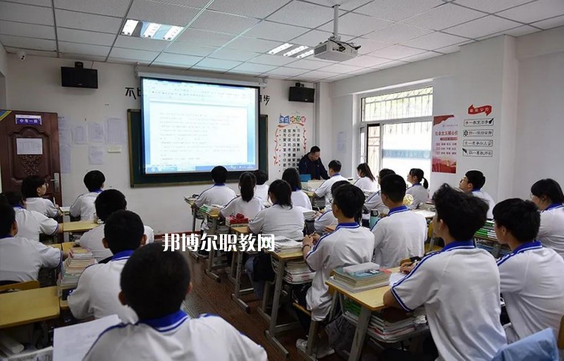 蘭州慈愛實驗藝術職業(yè)學校2022年招生錄取分數(shù)線